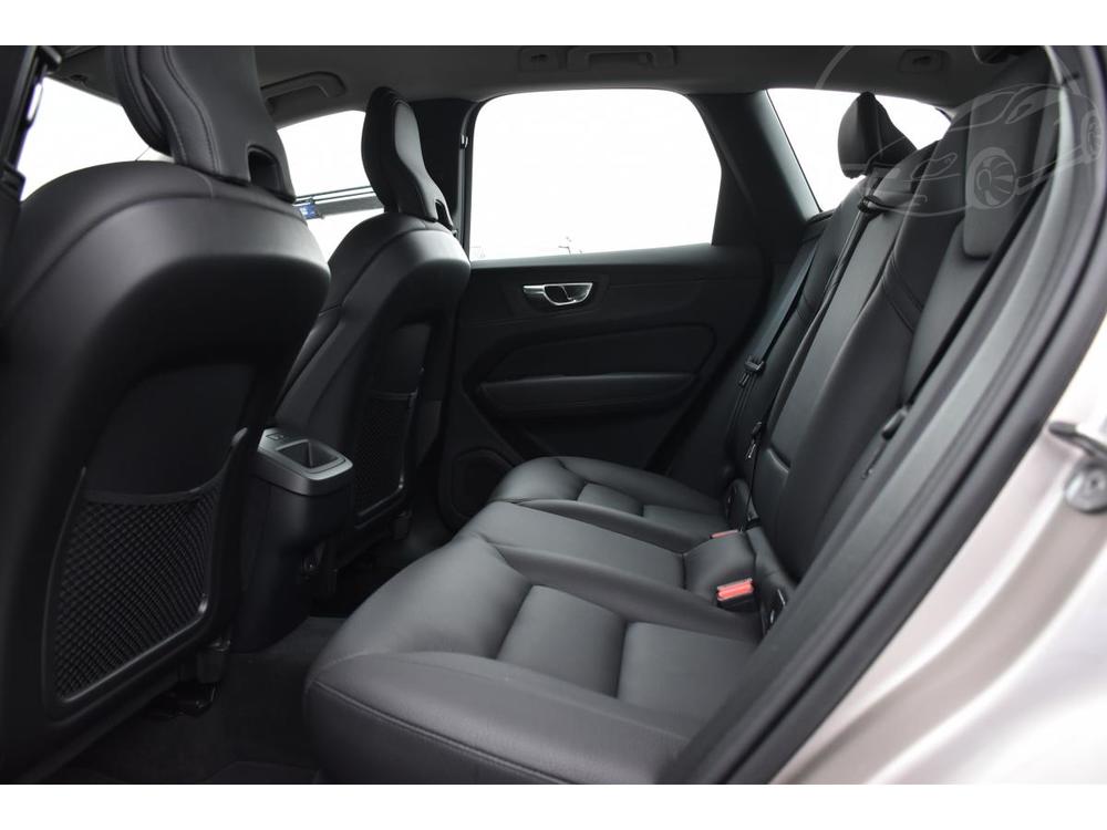 Volvo XC60 B4 AWD PLUS BRIGHT CZ 1.maj.