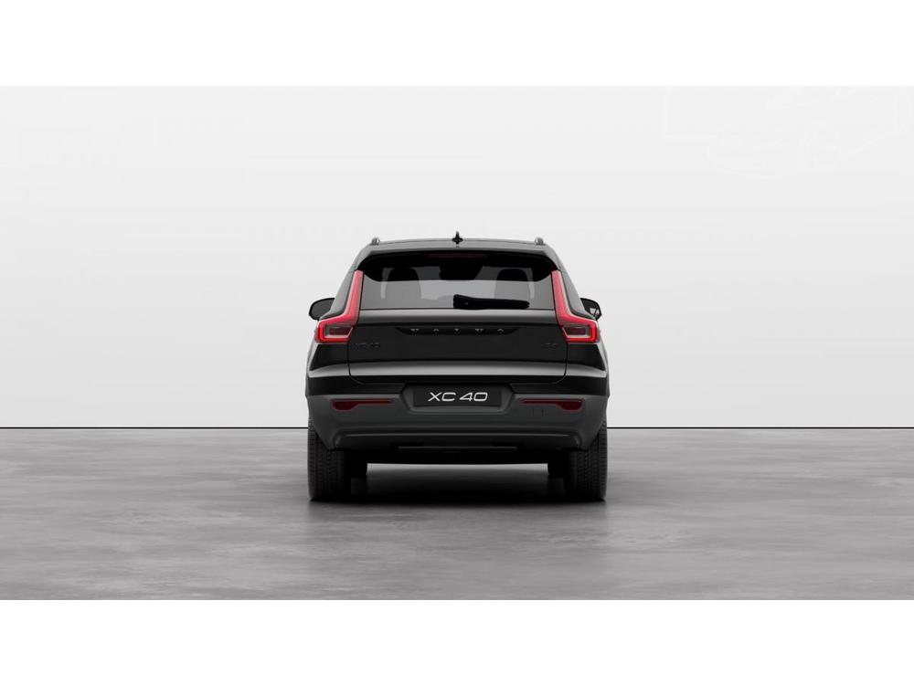 Volvo XC40 B4 AUT PLUS BLACK EDITION