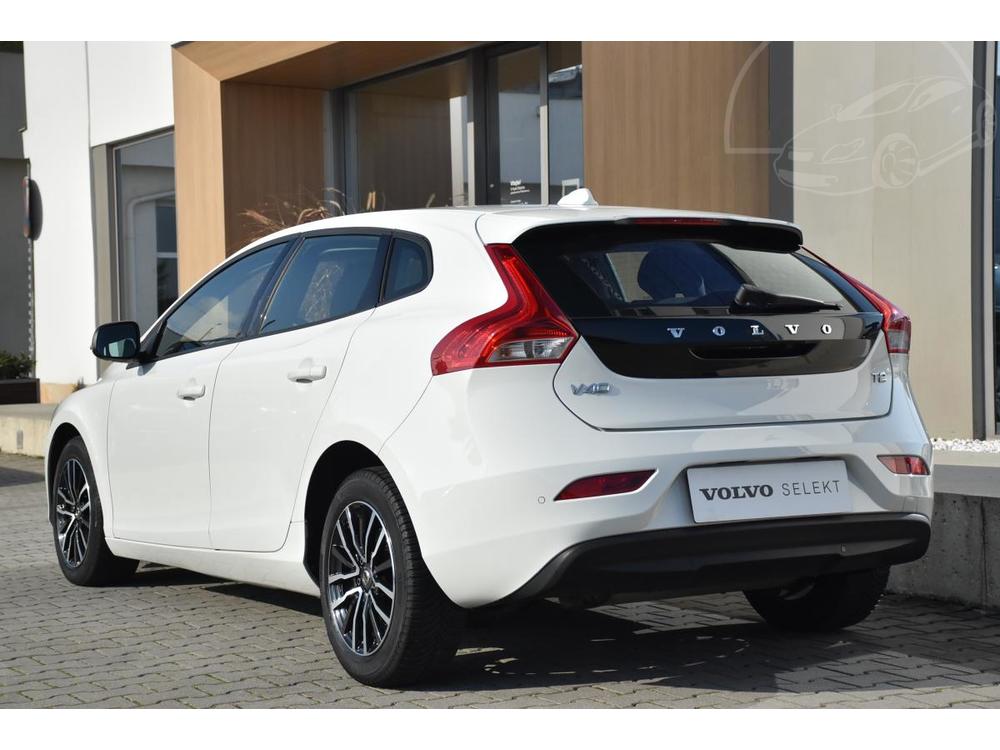 Volvo V40 T2 MOMENTUM AUT 1.maj.