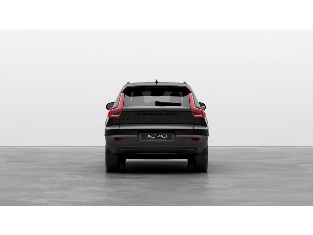 Volvo XC40 B3 AUT PLUS BLACK EDITION