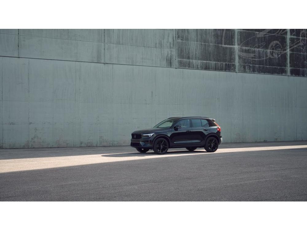 Volvo XC40 B3 AUT PLUS BLACK EDITION