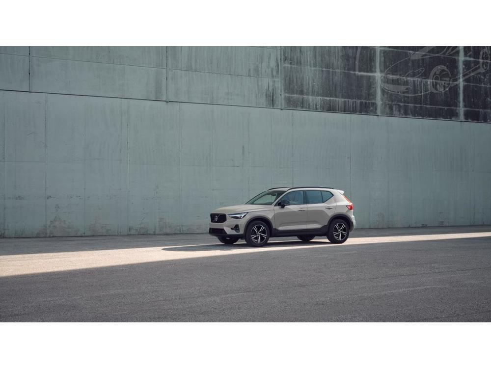 Volvo XC40 B3 AUT DARK PLUS