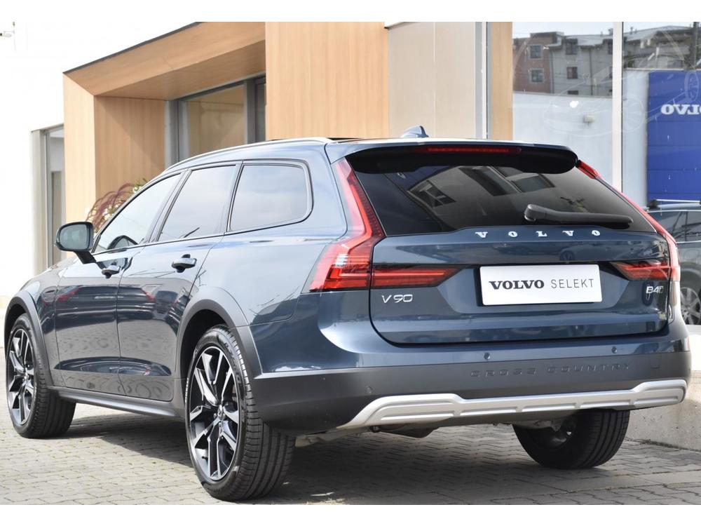 Volvo V90 CC B4 AWD PLUS BRIGHT 1.maj.