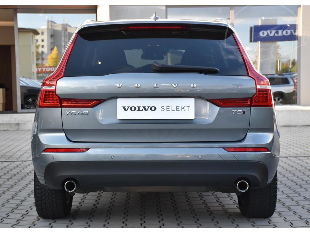 Volvo XC60 T5 AWD MOMENTUM AUT 1.maj.