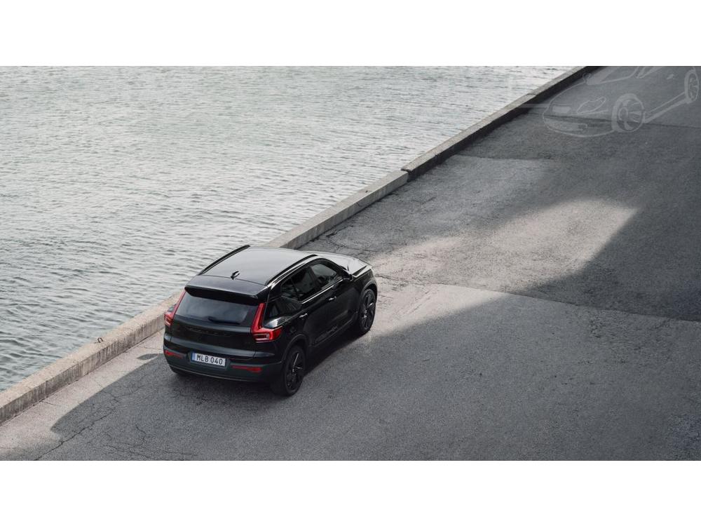 Volvo XC40 B3 AUT PLUS BLACK EDITION