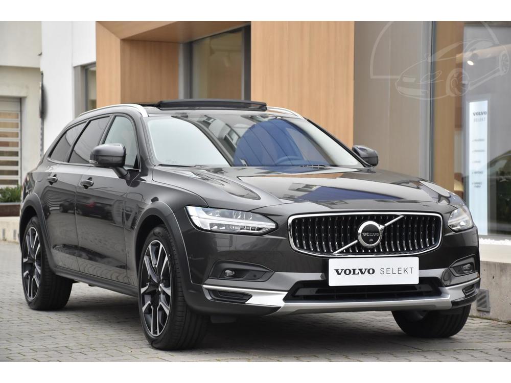 Volvo V90 CC B4 AWD ULTIMATE AUT 1.maj.