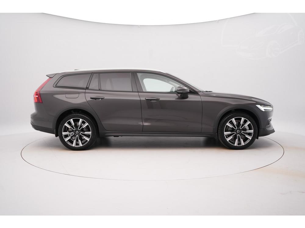 Volvo V60 CC B5 AWD PLUS BRIGHT 1.maj