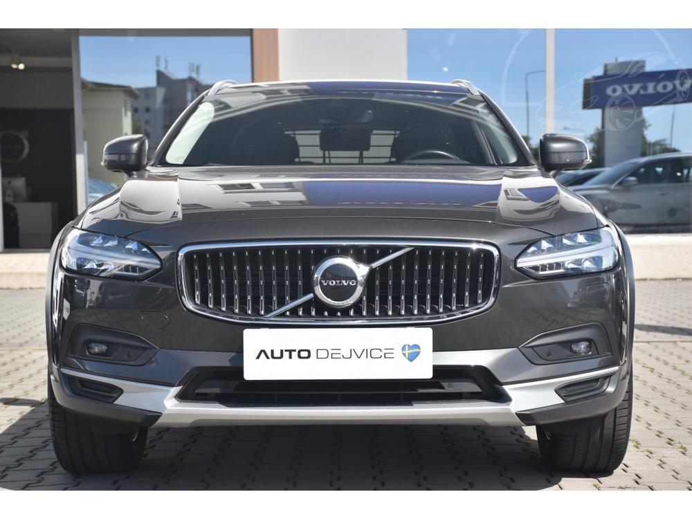 Volvo V90 CC B4 AWD AUT REZERVACE