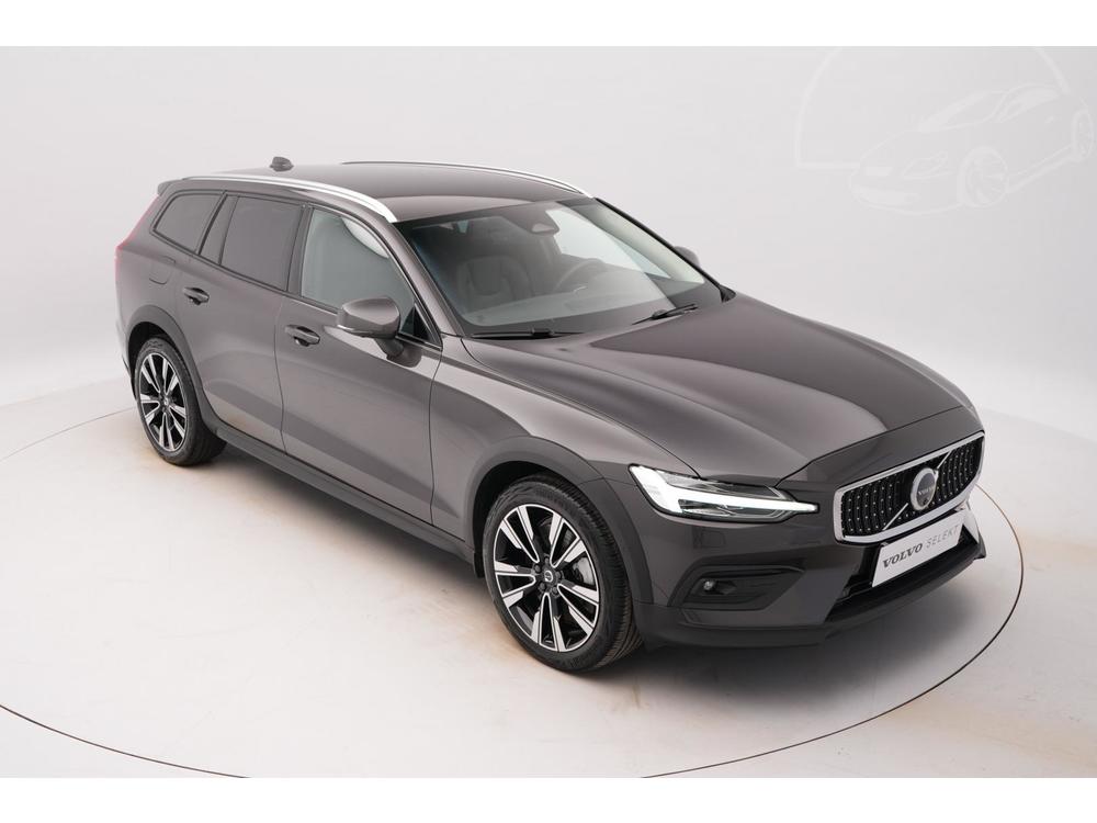 Volvo V60 CC B5 AWD PLUS BRIGHT 1.maj