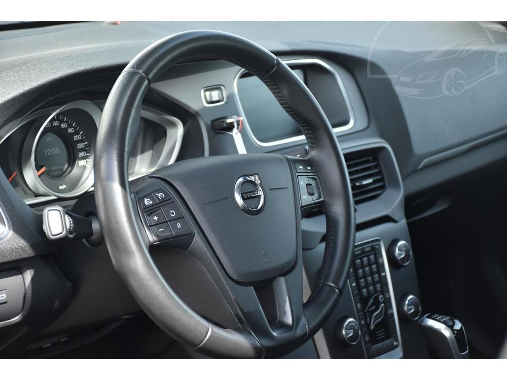 Volvo V40 D2 NAVIGACE 1.maj.