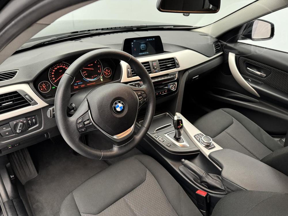 BMW 320 d TOURING AUT