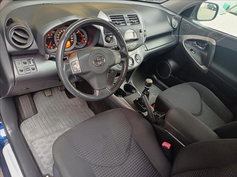 Toyota RAV4 2,2 D 130kW 2maj.CZ,po servisu