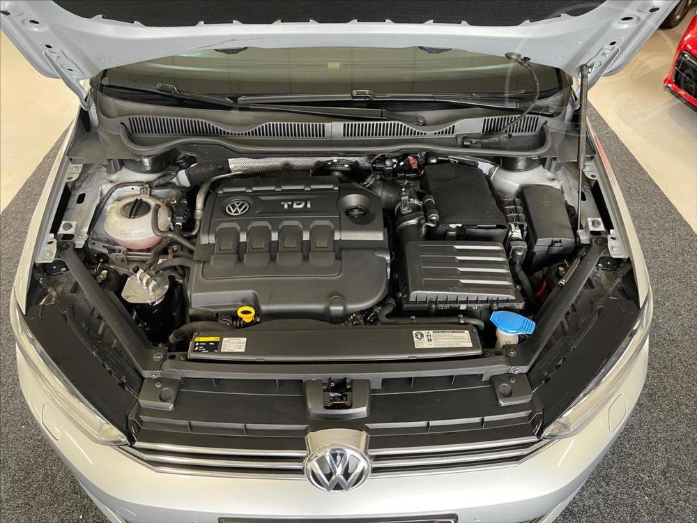 Volkswagen  1,6 TDI Lounge 1maj.po servisu