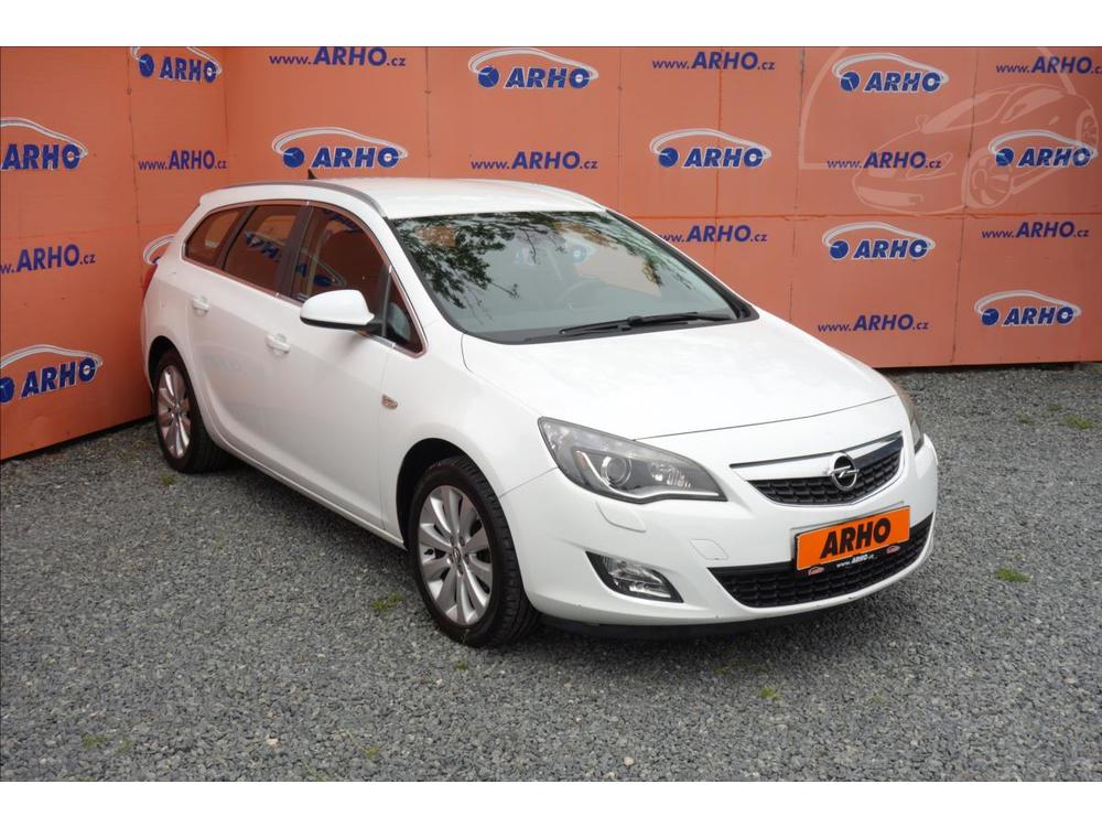 Opel Astra 1,6 i 16V,R,SERV.KN.,XENONY.