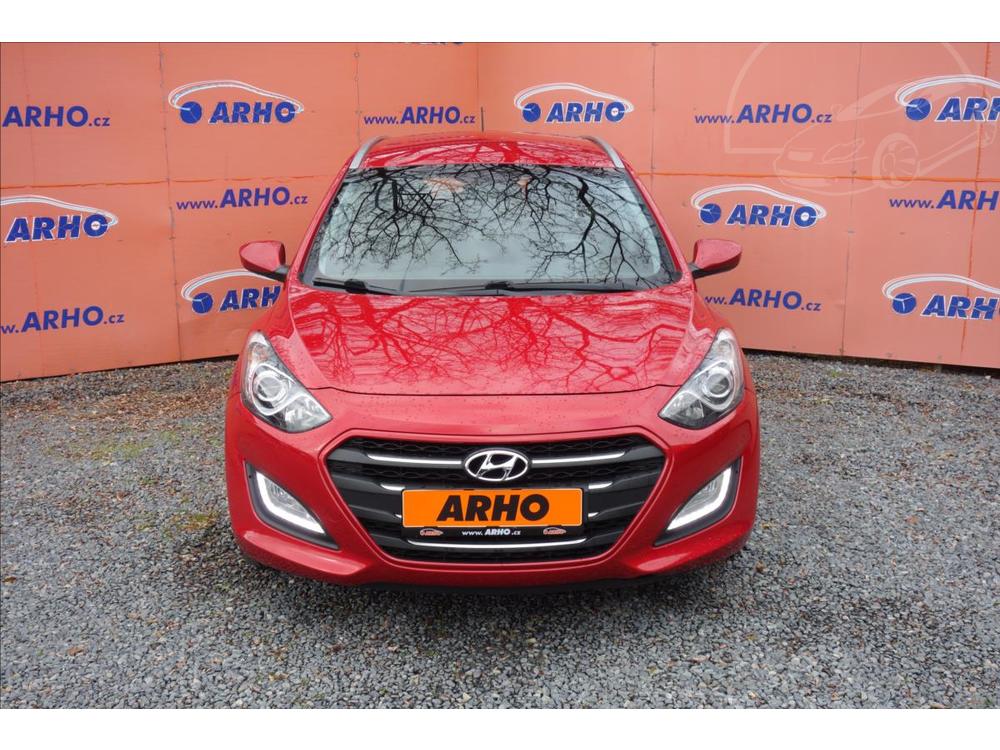 Hyundai i30 1,6 i, R, 1 MAJ., SERVIS.KN.