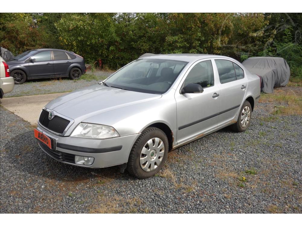 koda Octavia 1,6 i 75KW, R, SERVIS. KNIHA.