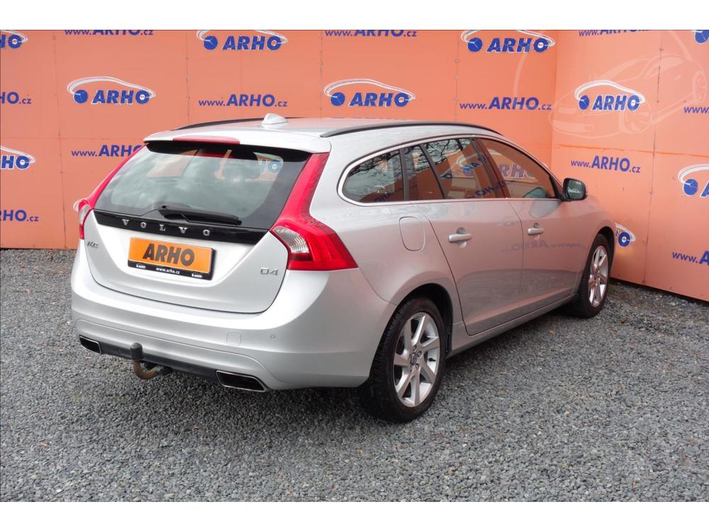 Volvo V60 2,0 D4 133KW,SERV.KN.,MOMENTUM