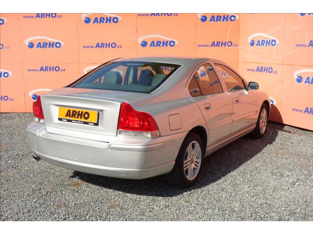 Volvo S60 2,5 T R 154KW LPG,AWD,KINETIC.