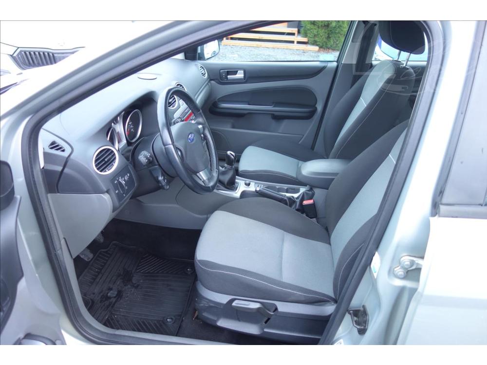 Ford Focus 1,6 i,R,1 MAJ.,SERVISN KN.