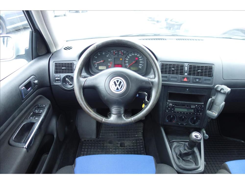 Volkswagen Golf 1,6 i 77KW,R,COMFORT,KLIMA.