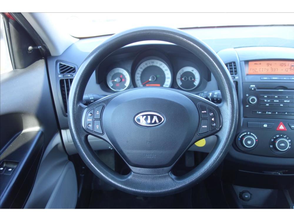 Kia Ceed 1,4 i,R,1 MAJ.,KLIMATIZACE.