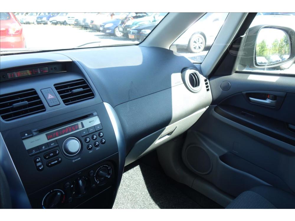 Suzuki SX4 1,5 i 73KW, R, 1 MAJITEL, AC.