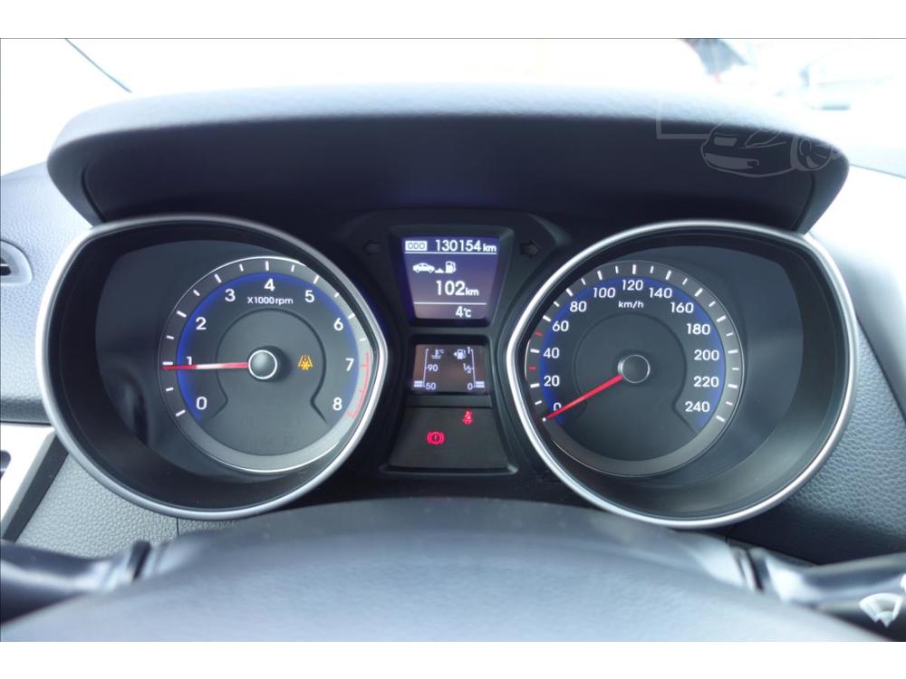 Hyundai i30 1,6 i, R, 1 MAJ., SERVIS.KN.