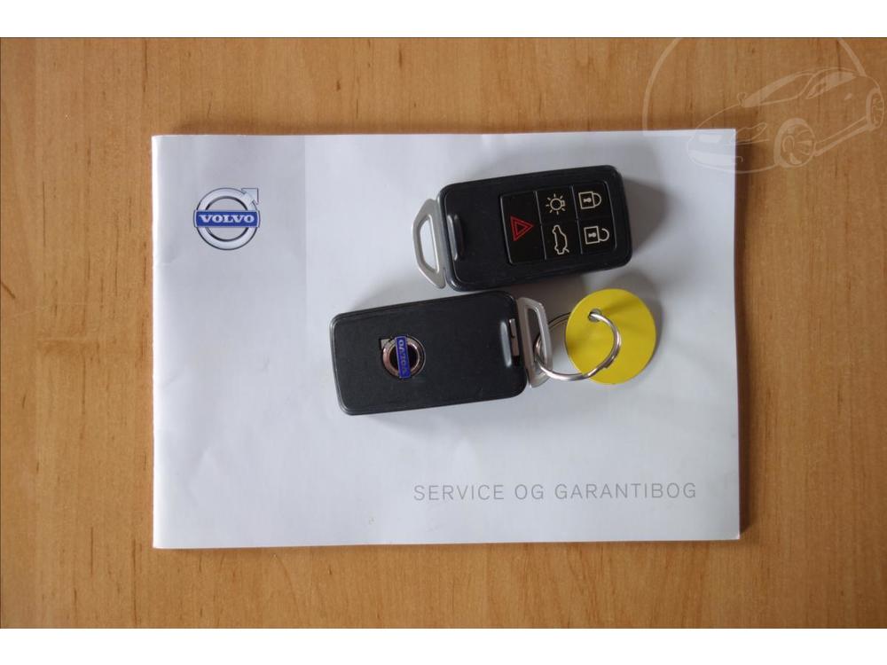 Volvo V60 2,0 D4 133KW,SERV.KN.,MOMENTUM