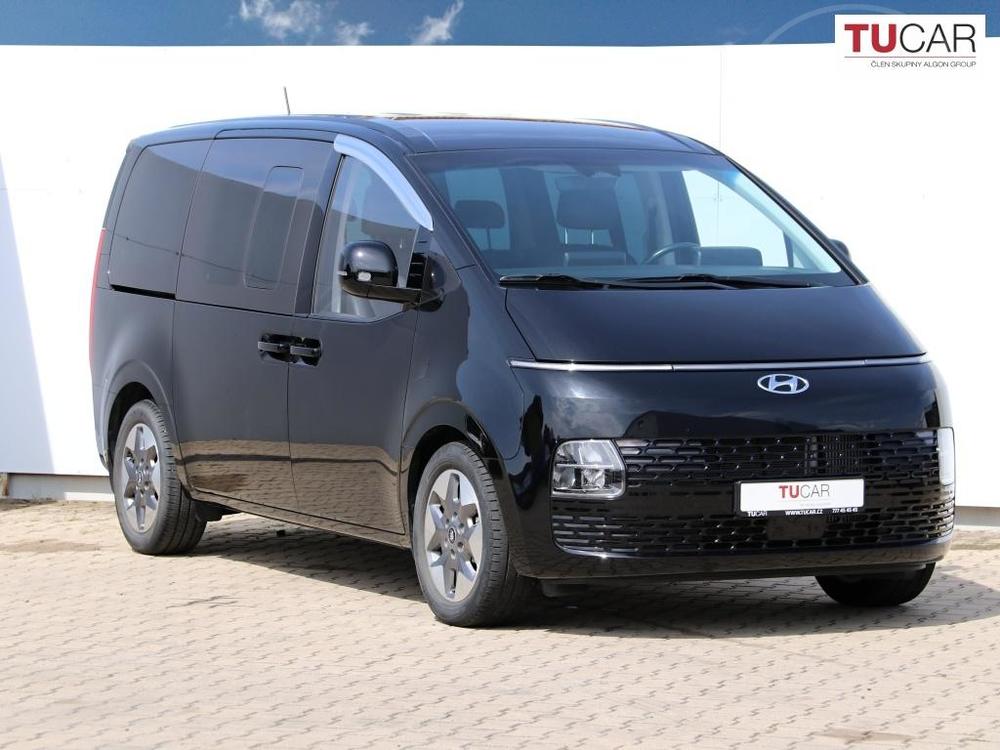 Hyundai 2.2 CRDI 9 Sedadel, Kůže