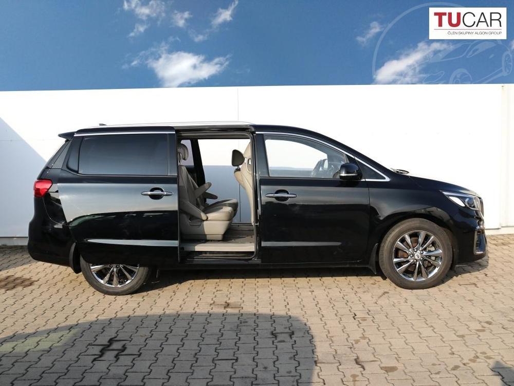 Kia Carnival 2.2 Diesel 9 mst