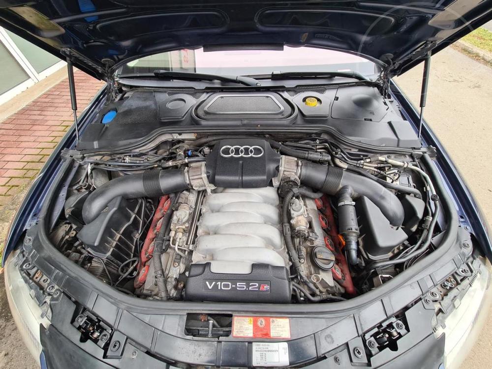 Audi S8 5,2V10-CERAMIC-KRSN STAV!NO