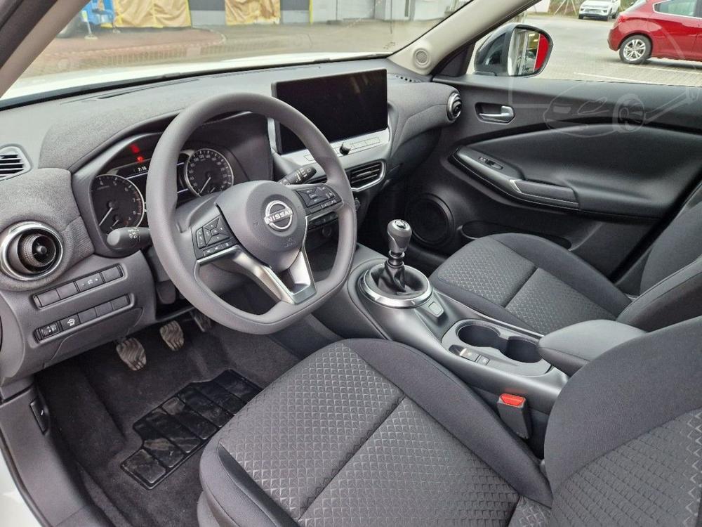 Nissan Juke 1.0 DIG-T 6MT ACENTA, SKLADEM