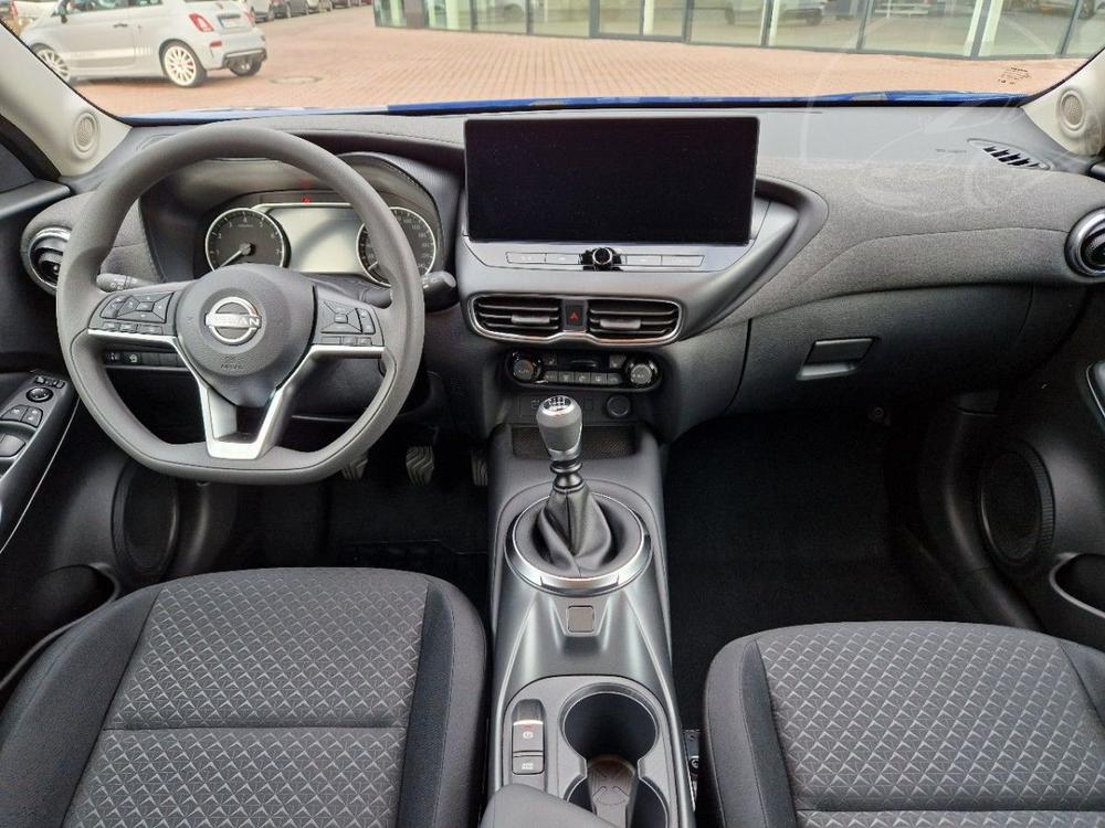 Nissan Juke 1.0 DIG-T 6MT ACENTA, SKLADEM