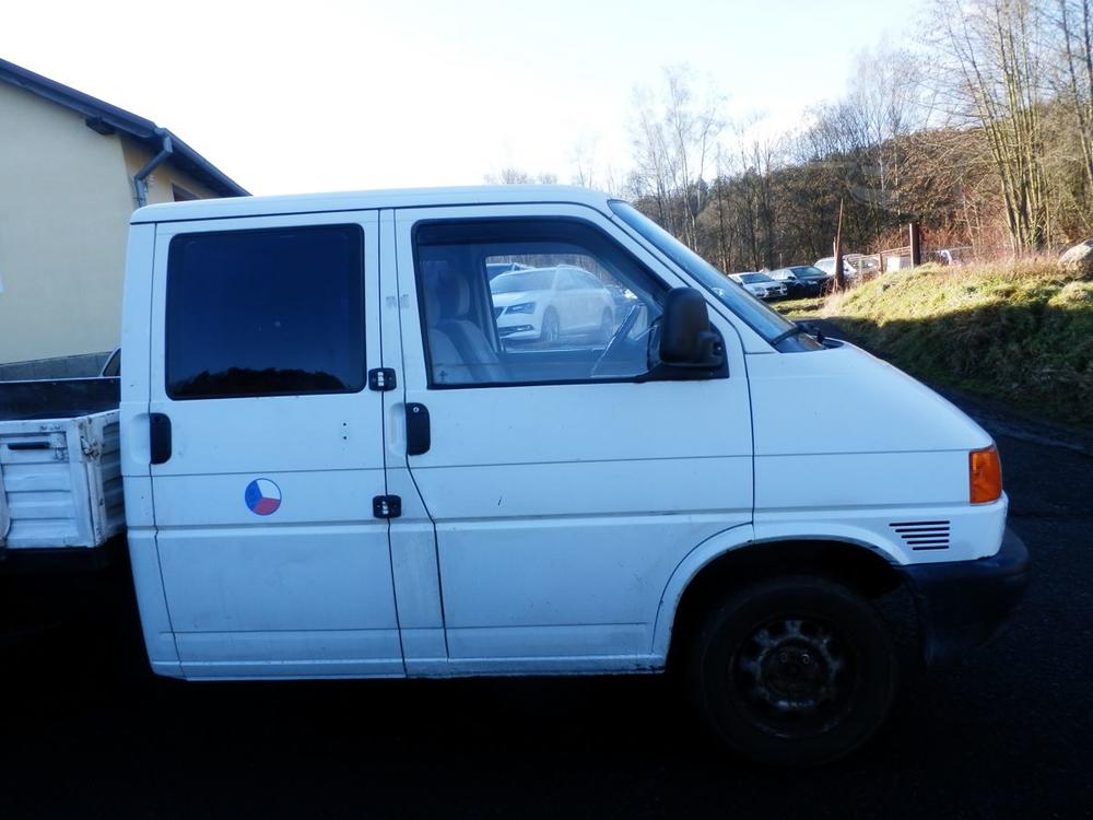 Volkswagen Transporter DOKA 1,9 50KW VALNK