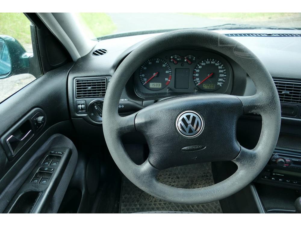 Volkswagen Golf 1,6 74KW DIGI-KLIMA