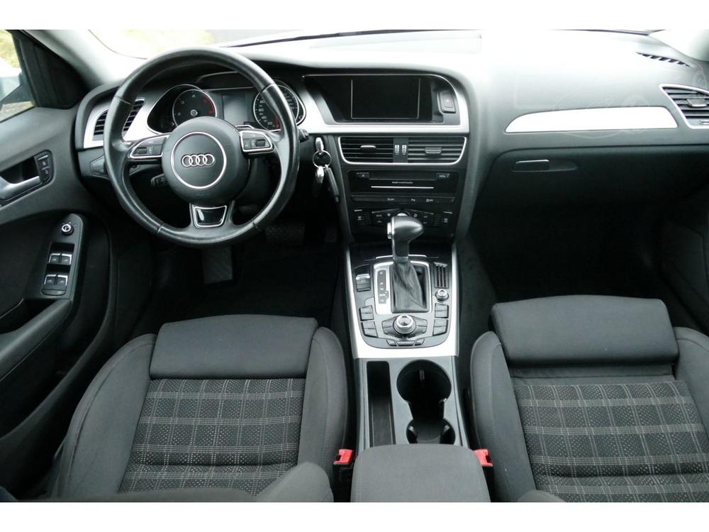 Audi A4 3,0TDI S-LINE QUATTRO